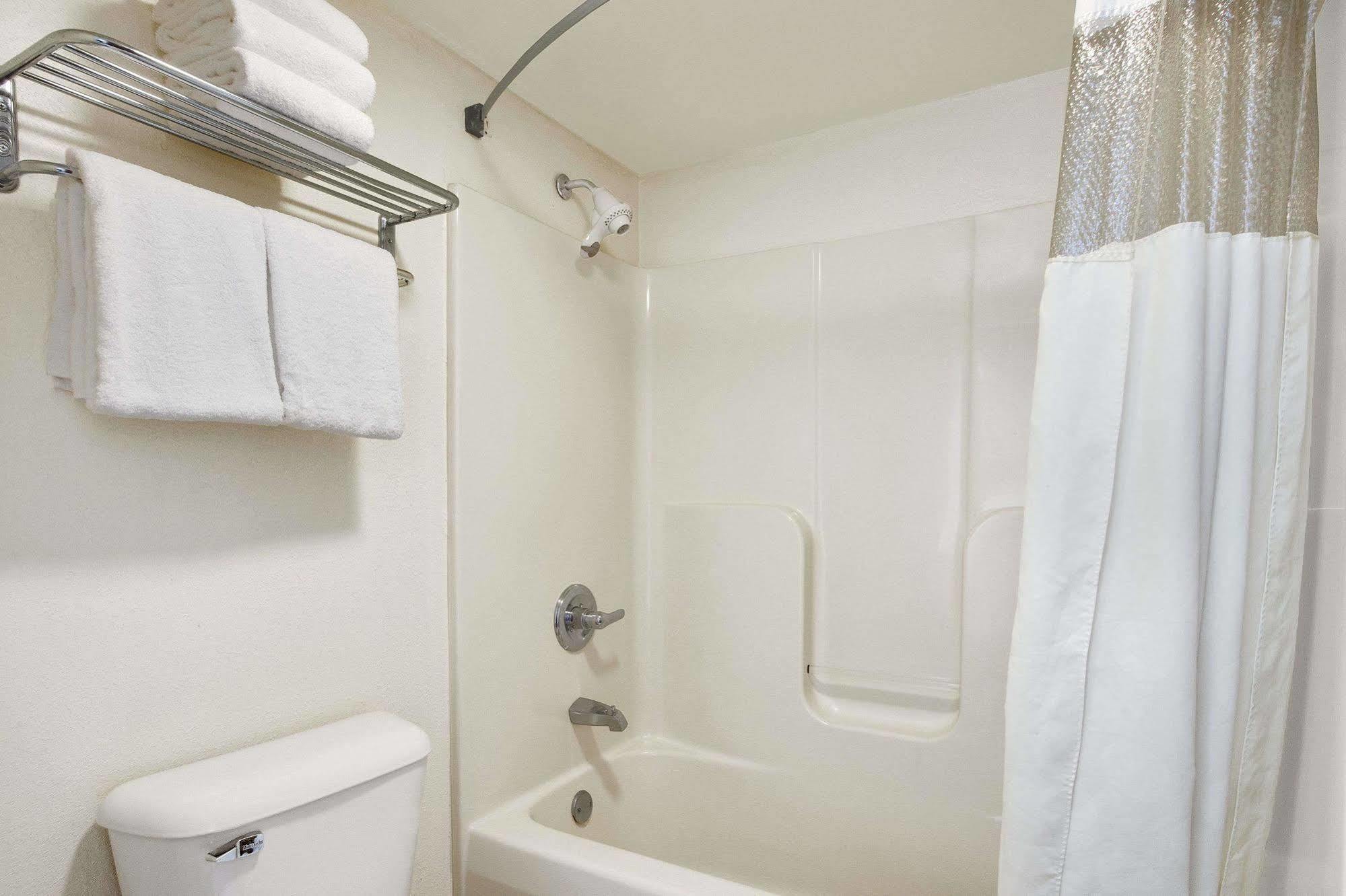 Days Inn By Wyndham Lexington-Columbia Zewnętrze zdjęcie